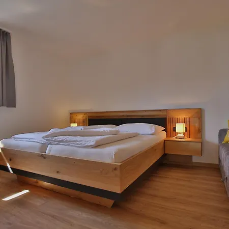 Haus Christina Apartment *