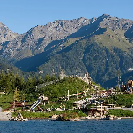 Haus Christina شقة