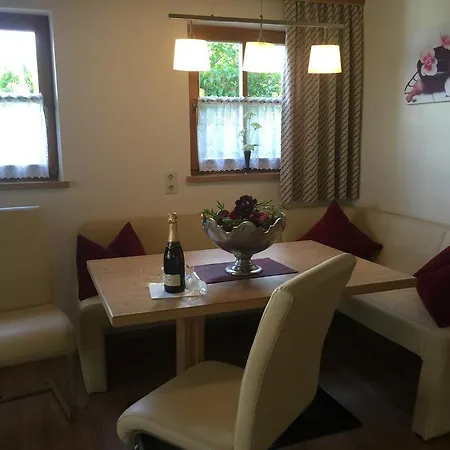 شقة Haus Christina